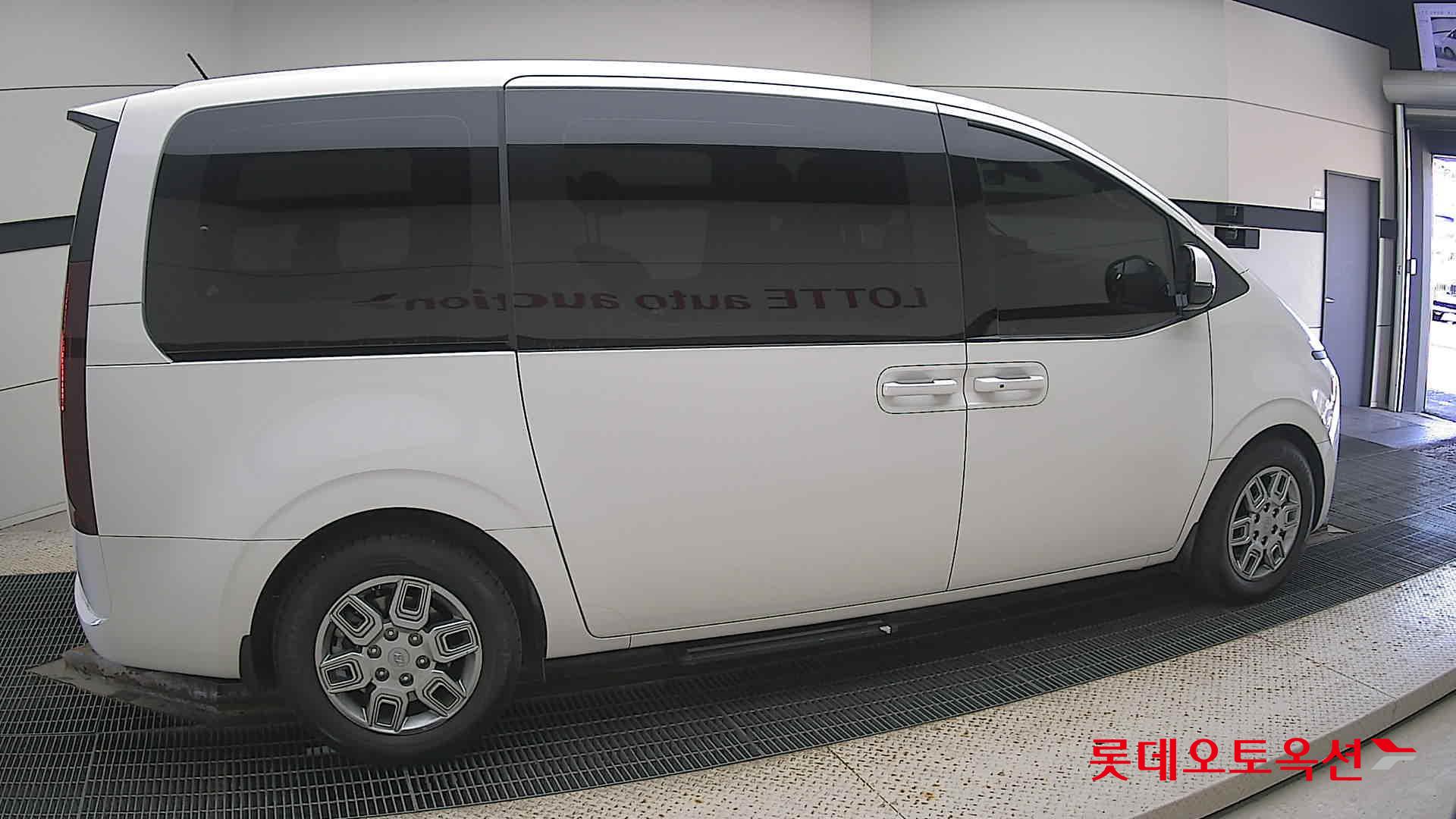 Hyundai Staria id 3633600 из Кореи 18