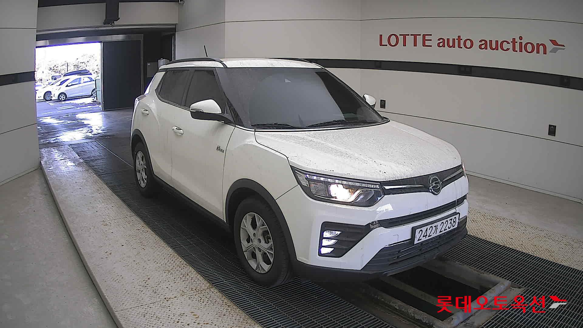 SsangYong Tivoli 2022 Grand White из Кореи, фото 2