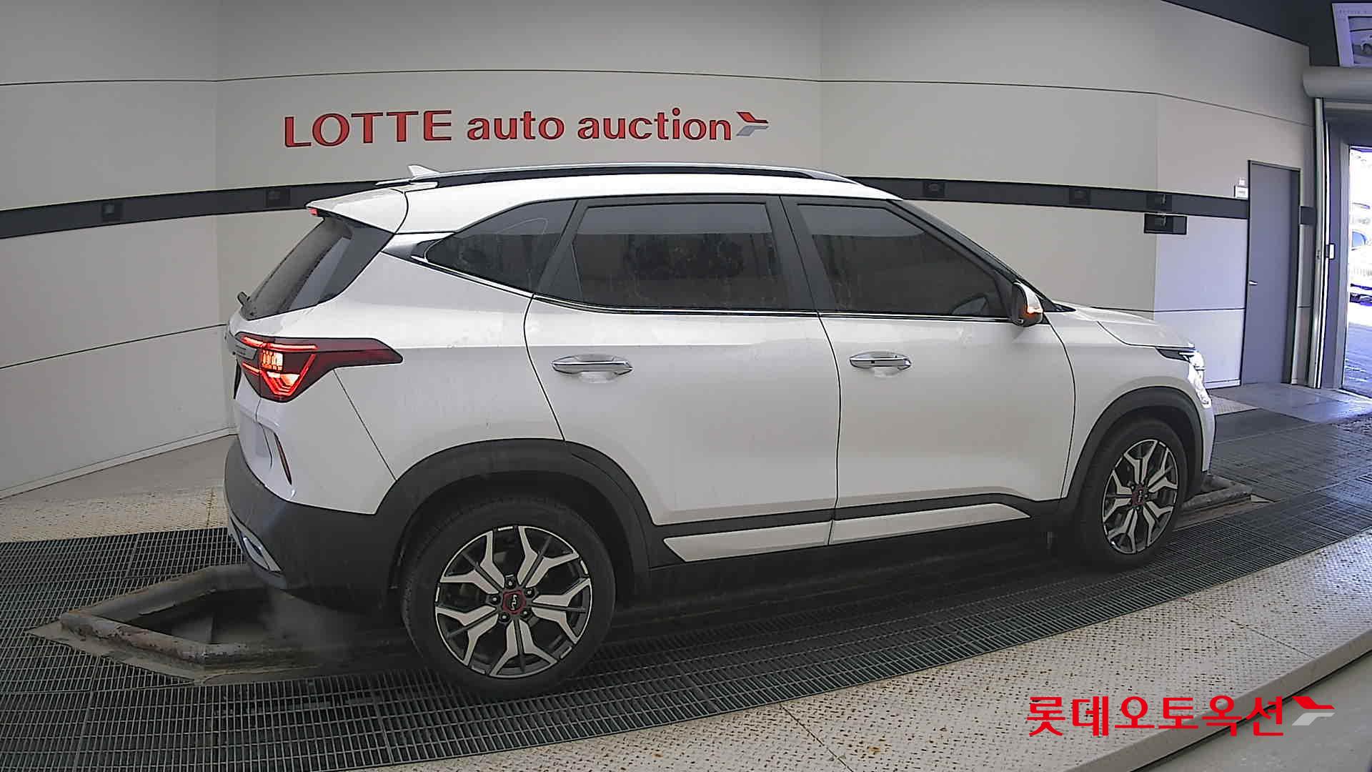Kia Seltos id 3633619 из Кореи 18