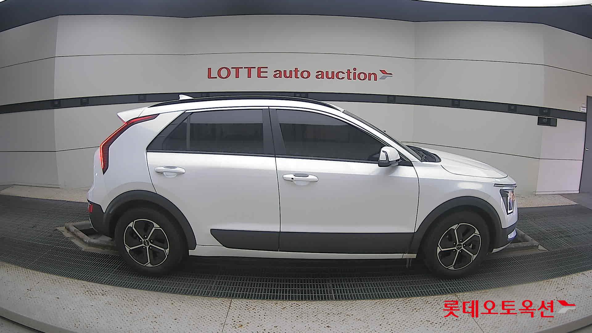 Kia Niro Hybrid 2022 Snow White Pearl (optional) из Кореи, фото 3
