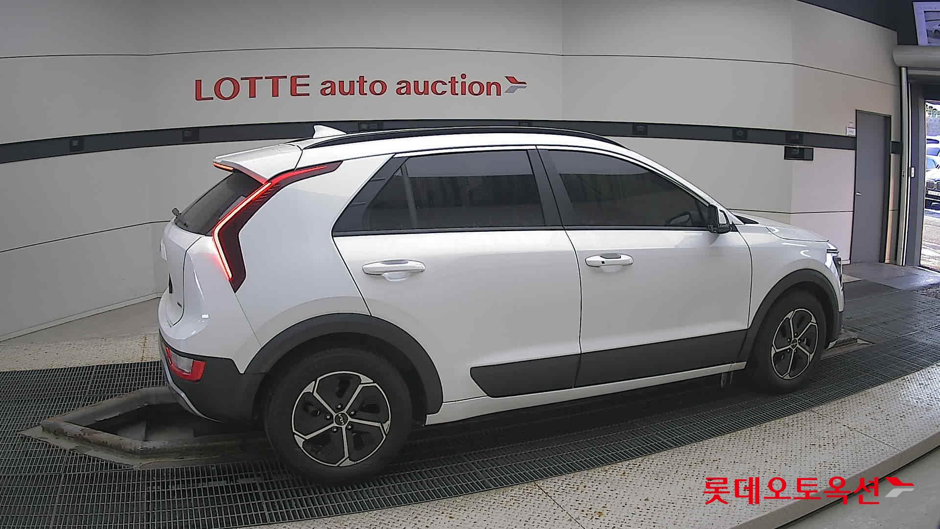 Kia Niro Hybrid id 3628815 из Кореи 18