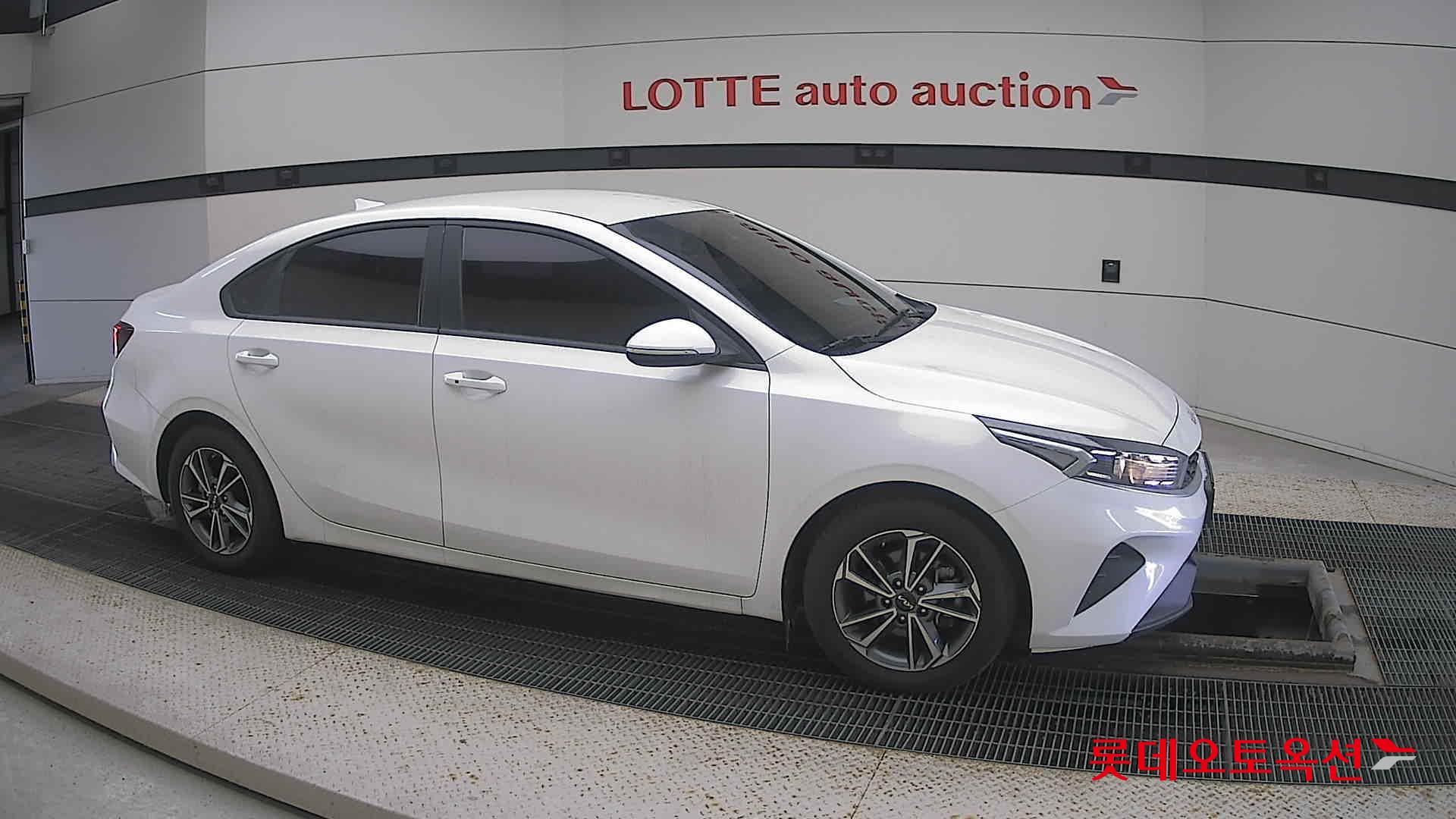 Kia K3 id 3628828 из Кореи 17