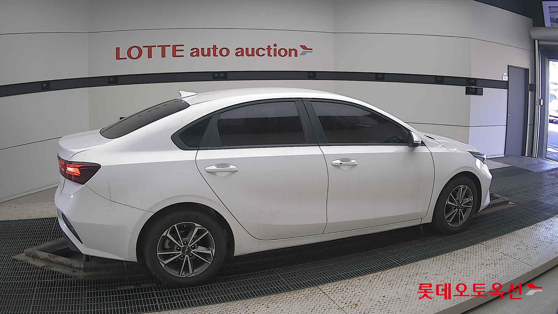 Kia K3 id 3628828 из Кореи 18