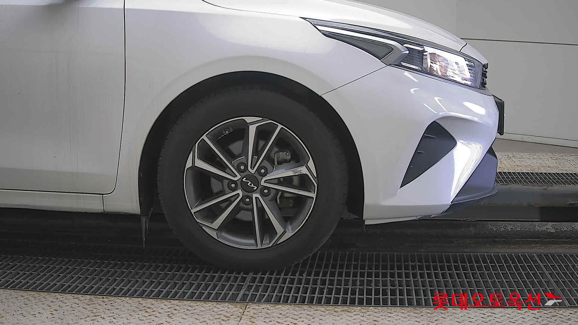 Kia K3 id 3628828 из Кореи 23