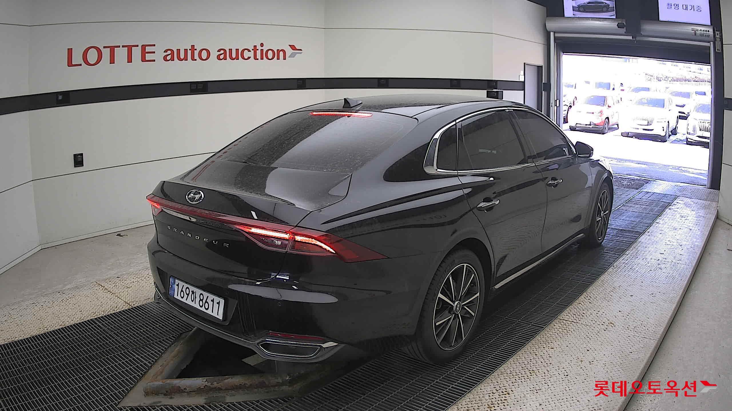 Hyundai Grandeur 2022 Midnight Black Pearl из Кореи, фото 4