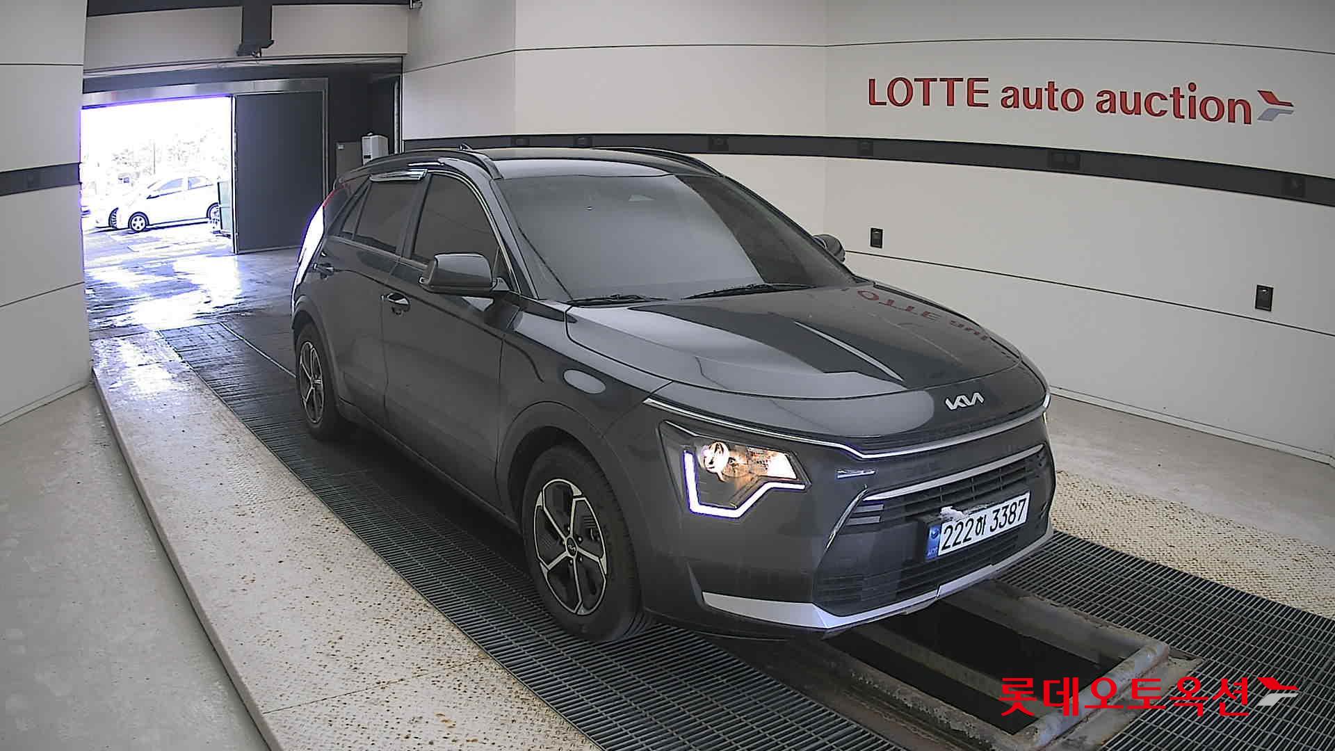 Kia Niro Hybrid 2024 Interstellagray из Кореи, фото 2
