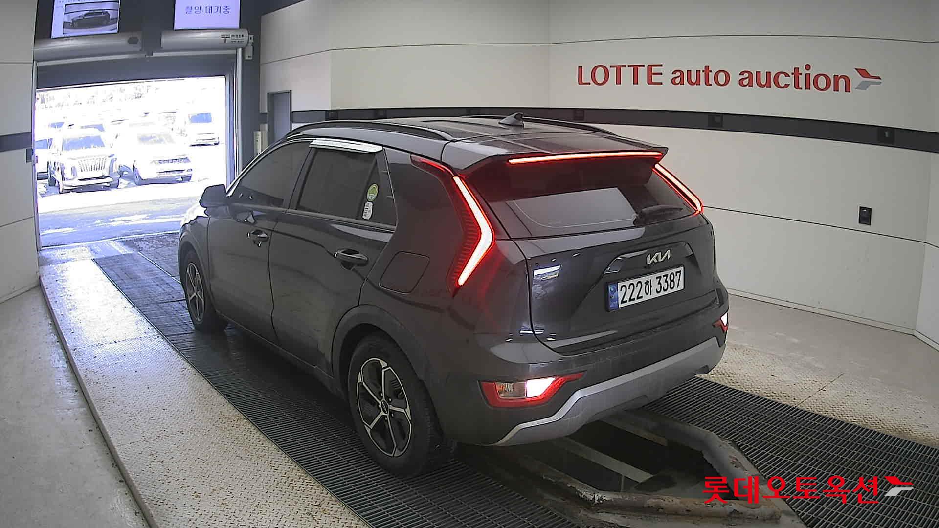 Kia Niro Hybrid 2024 Interstellagray из Кореи, фото 6