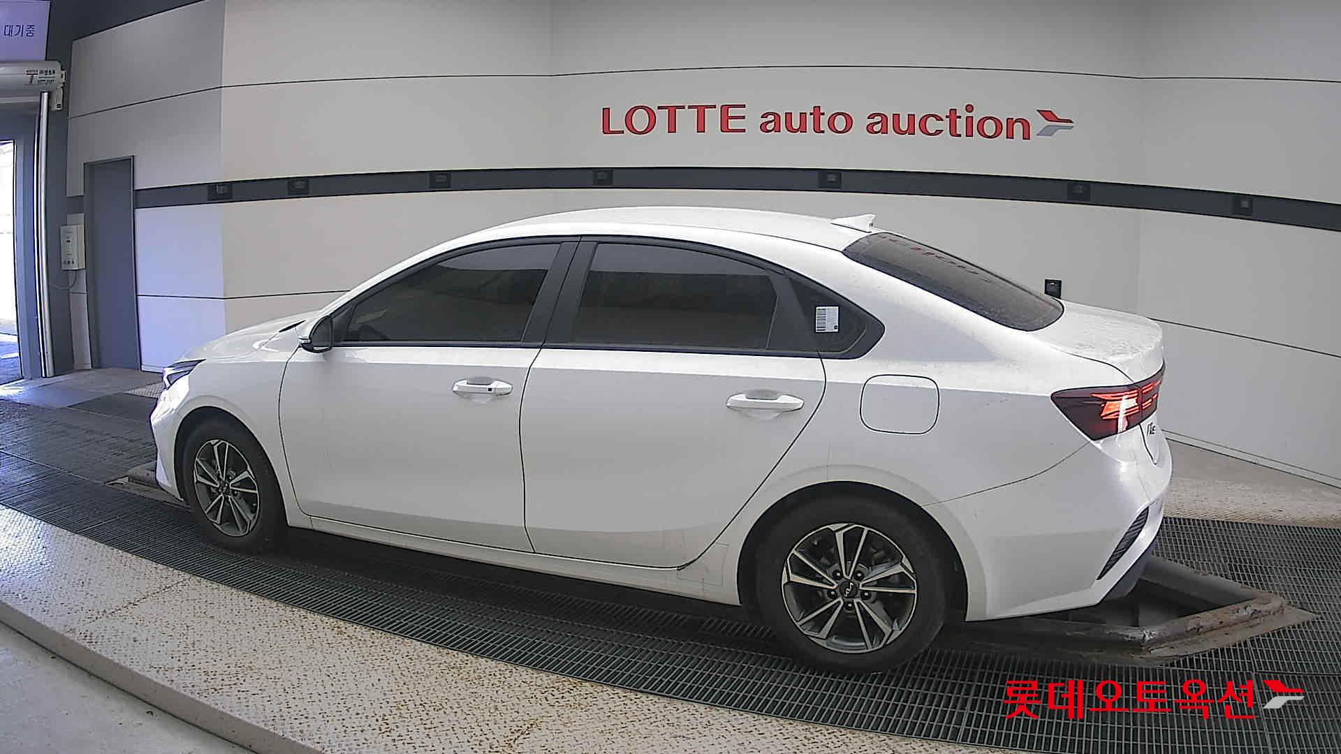 Kia K3 id 3633603 из Кореи 11