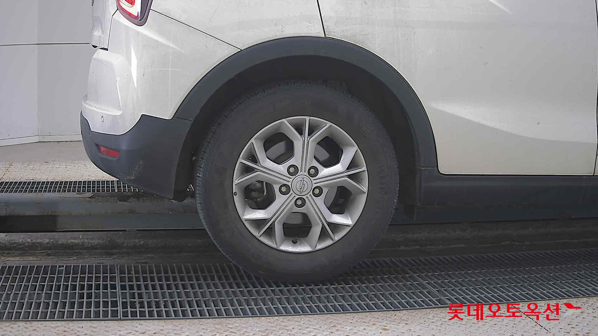 SsangYong Tivoli id 3628873 из Кореи 24