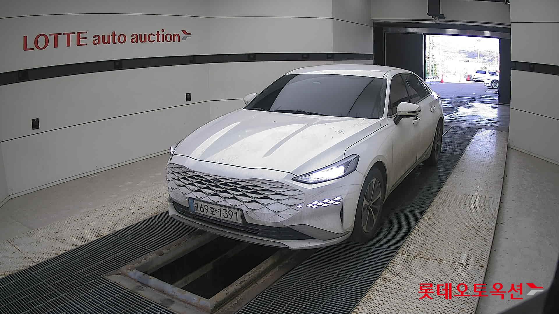 Kia K8 Hybrid 2022 Snow White Pearl из Кореи