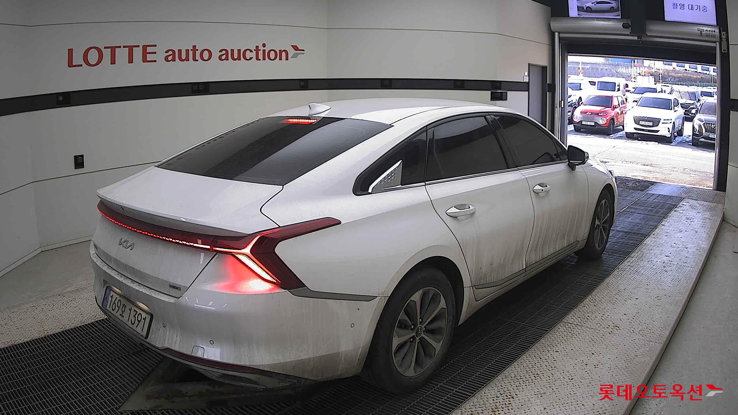 Kia K8 Hybrid 2022 Snow White Pearl из Кореи, фото 4