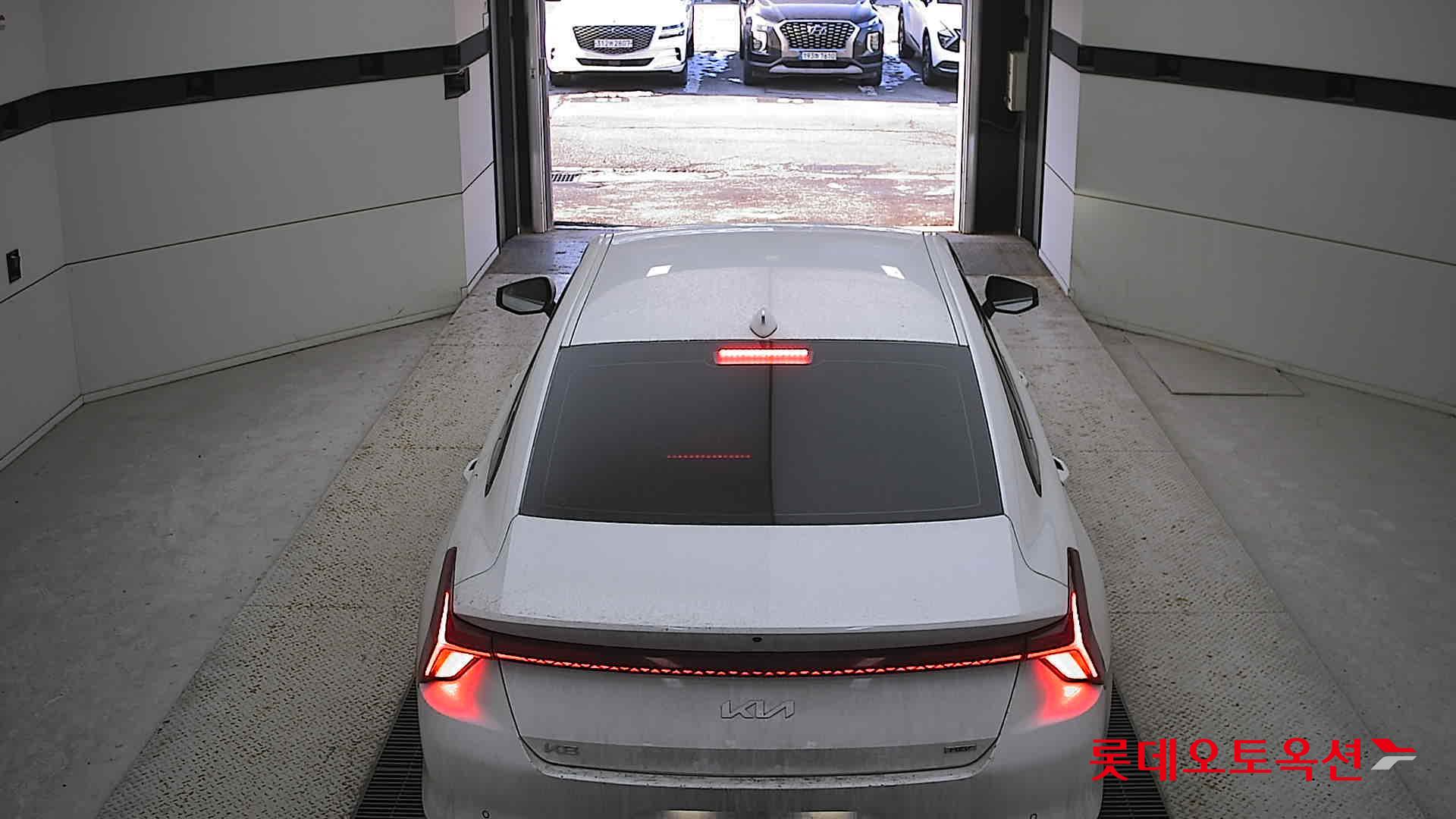 Kia K8 Hybrid 2022 Snow White Pearl из Кореи, фото 5