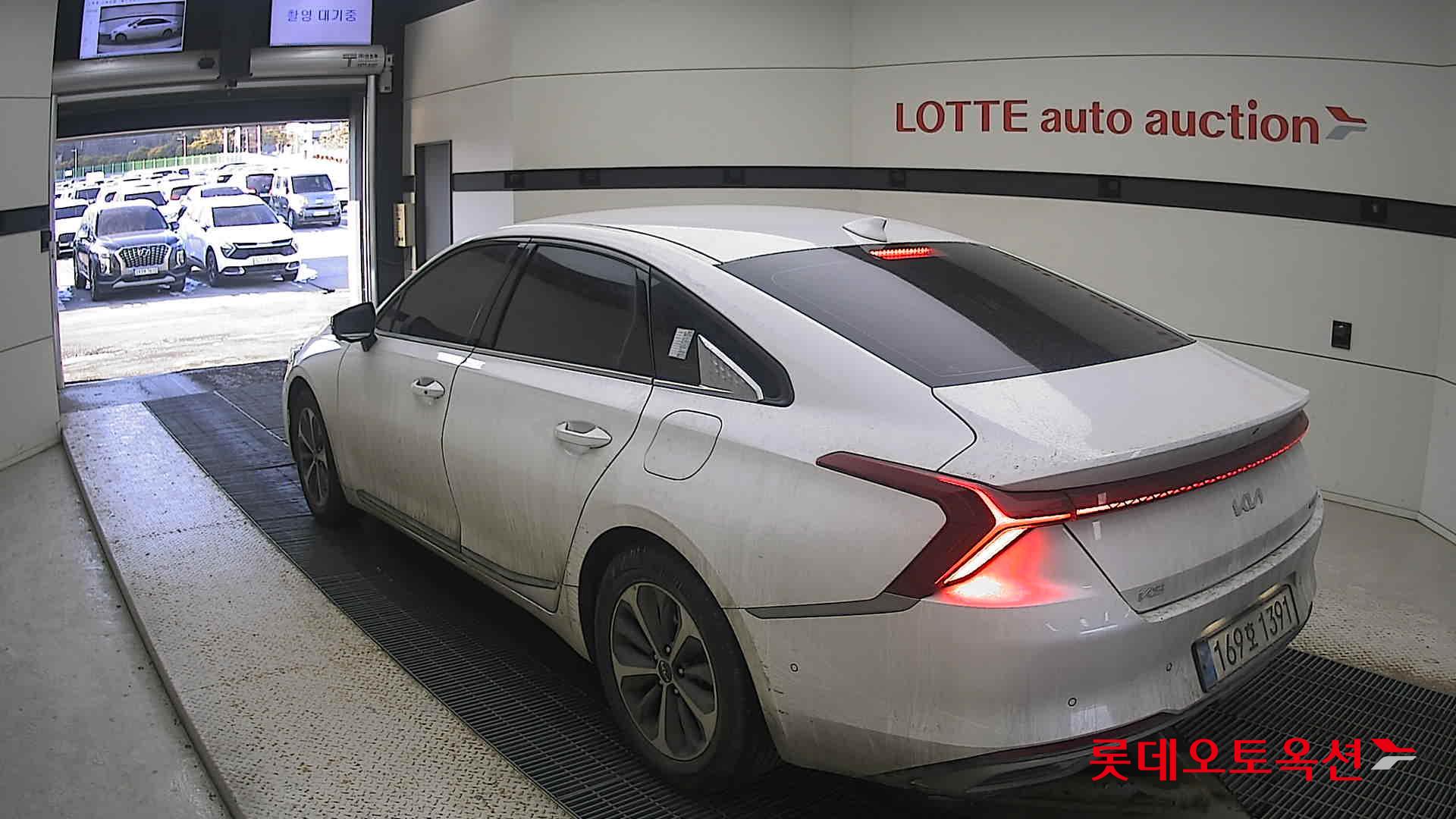 Kia K8 Hybrid 2022 Snow White Pearl из Кореи, фото 6