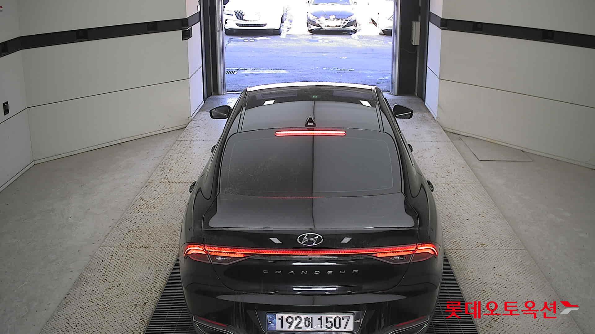 Hyundai Grandeur Hybrid 2023 Midnight Black Pearl из Кореи, фото 5