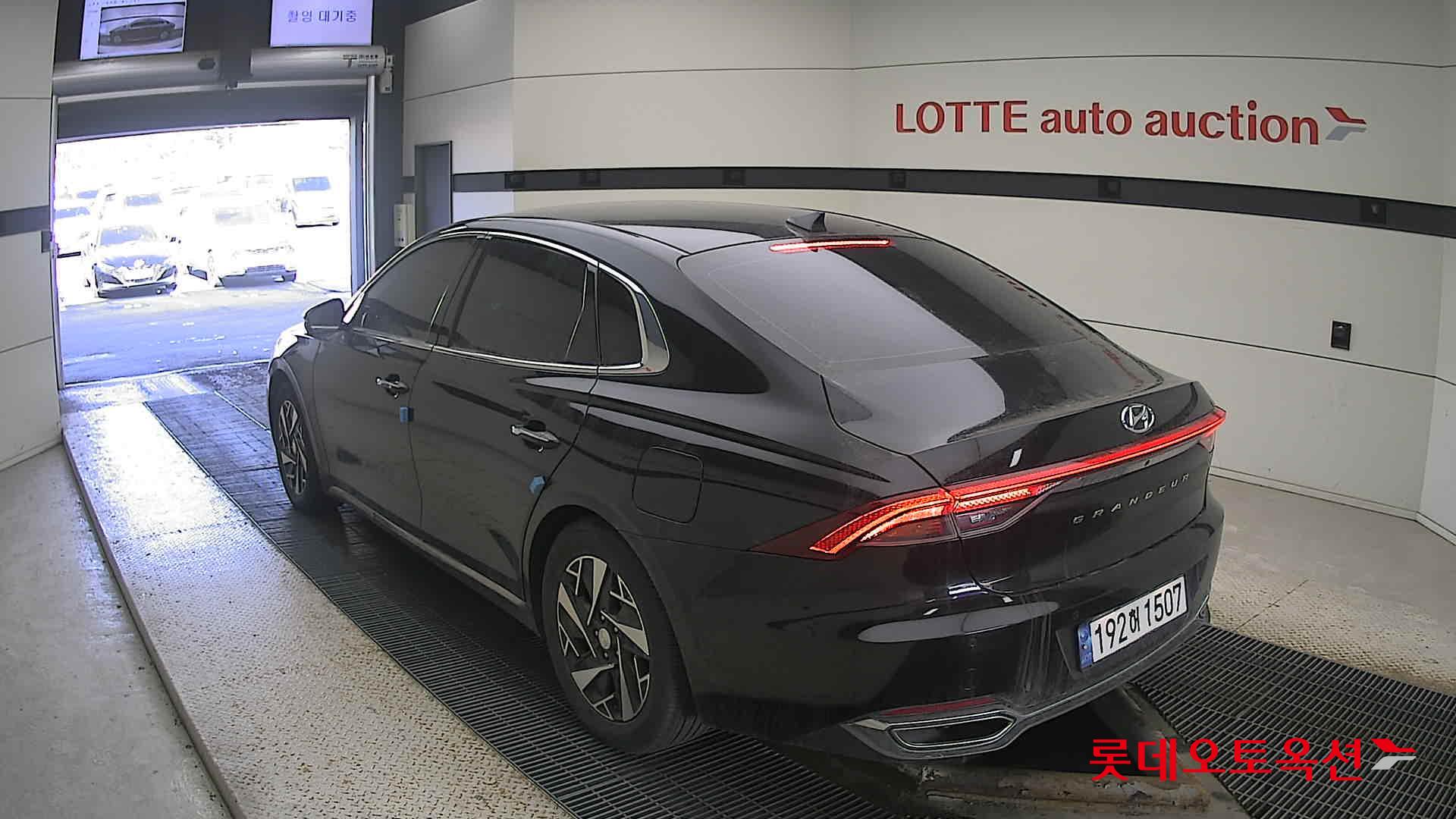 Hyundai Grandeur Hybrid 2023 Midnight Black Pearl из Кореи, фото 6