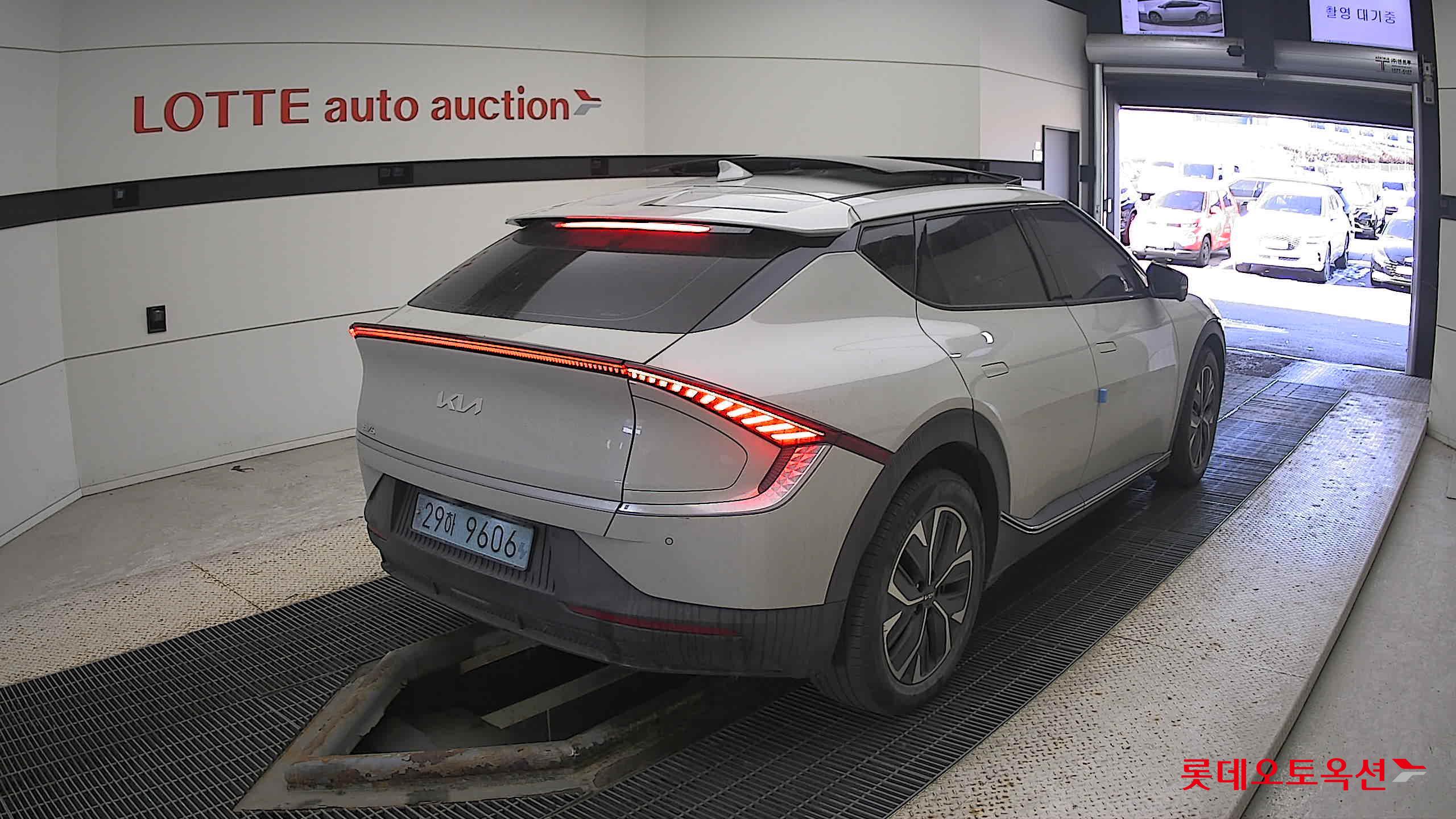 Kia EV6 2022 Glassier из Кореи, фото 4