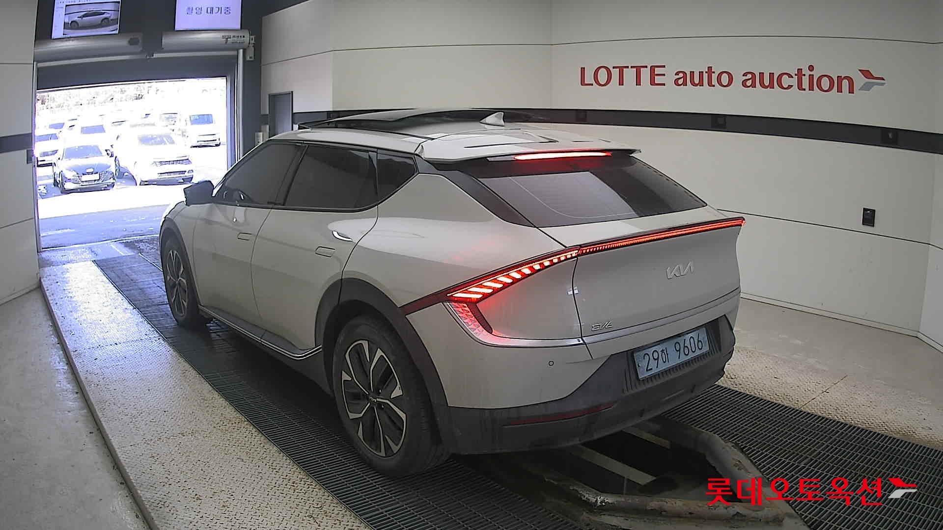 Kia EV6 2022 Glassier из Кореи, фото 6