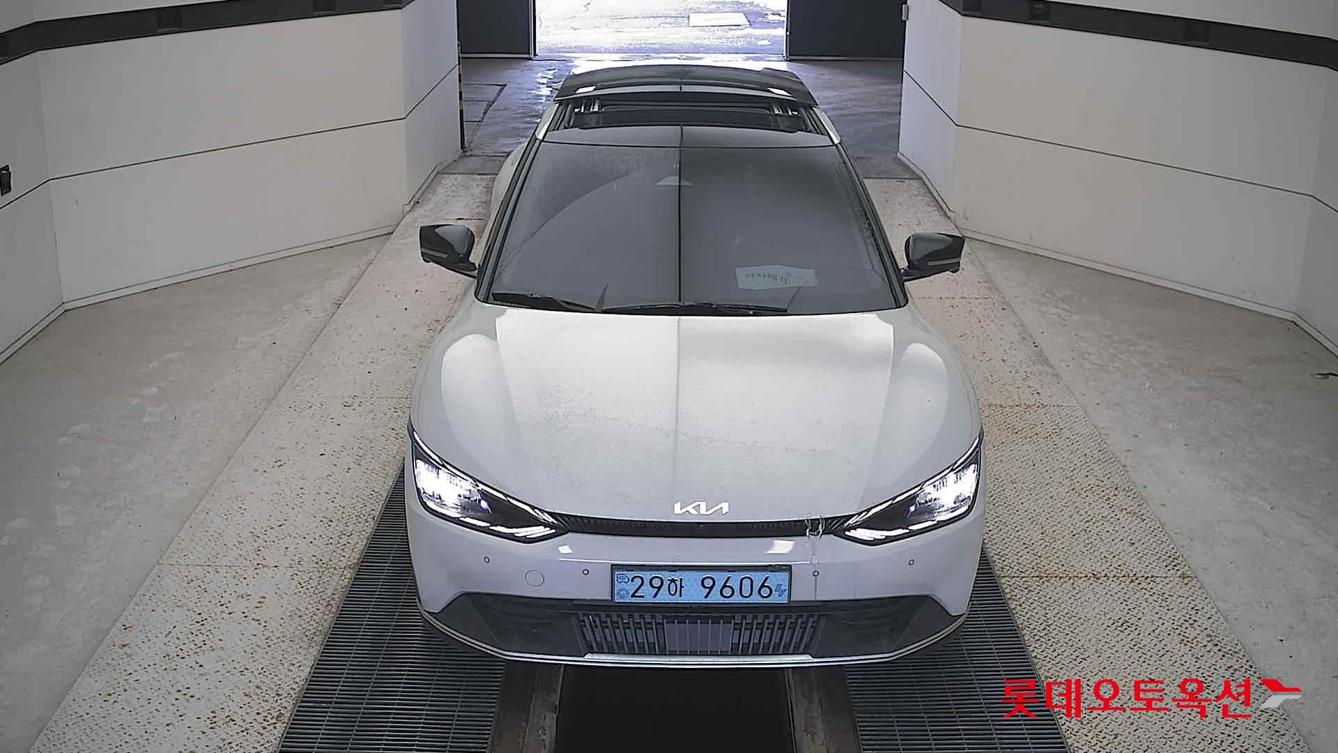 Kia EV6 id 3633666 из Кореи 8