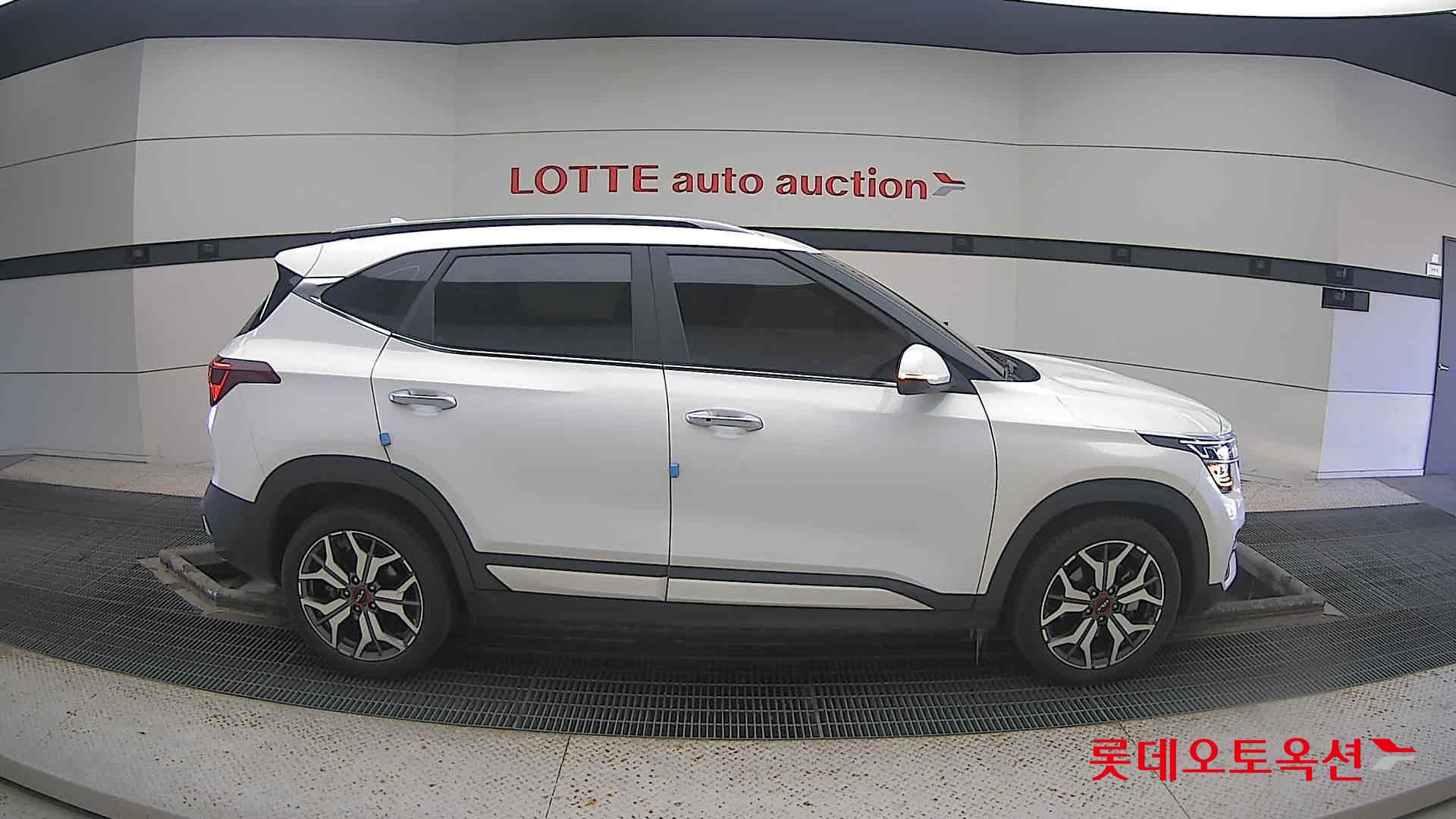 Kia Seltos 2023 Snow White Pearl из Кореи, фото 3