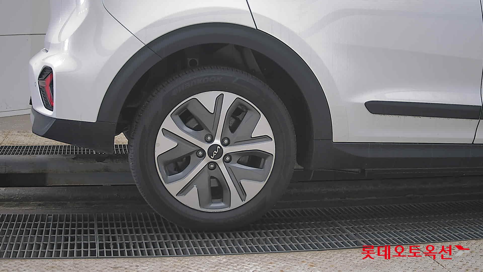 Kia Niro 2023 - Image 28