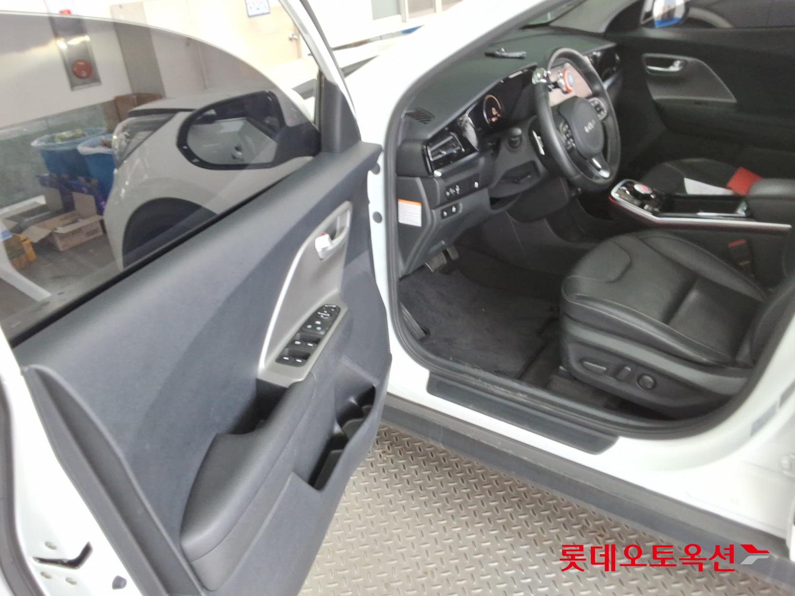 Kia Niro 2023 - Image 36