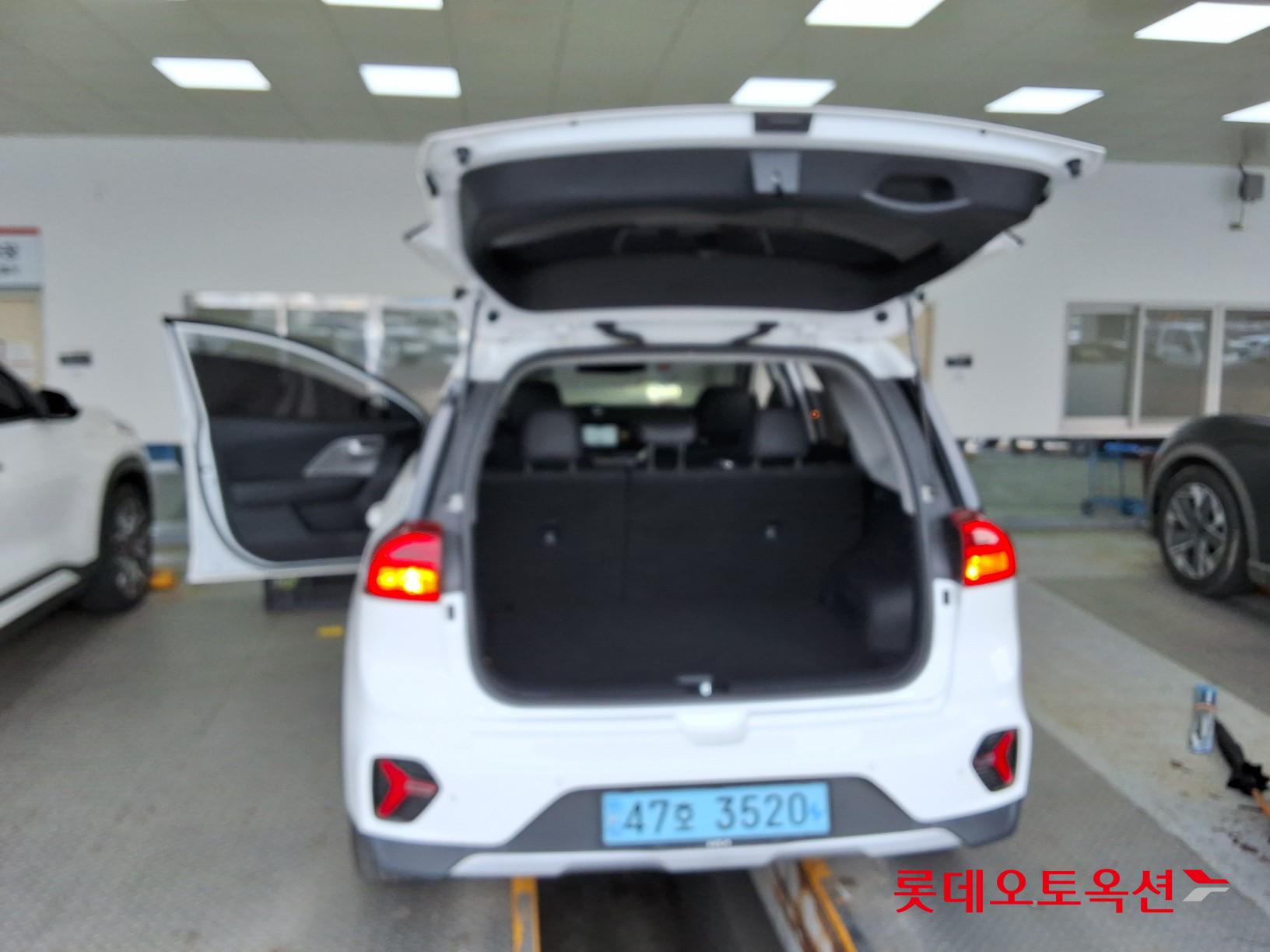 Kia Niro 2023 - Image 38