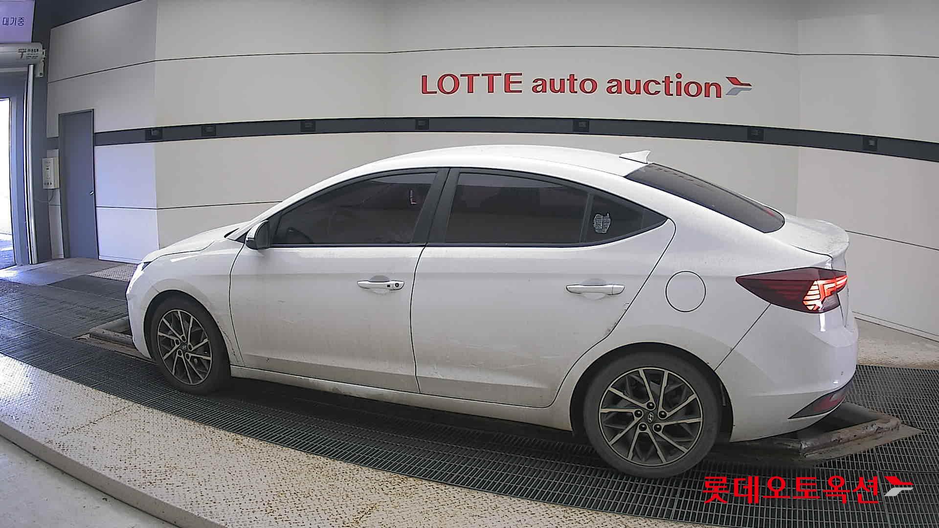 Hyundai Avante id 3633546 из Кореи 11