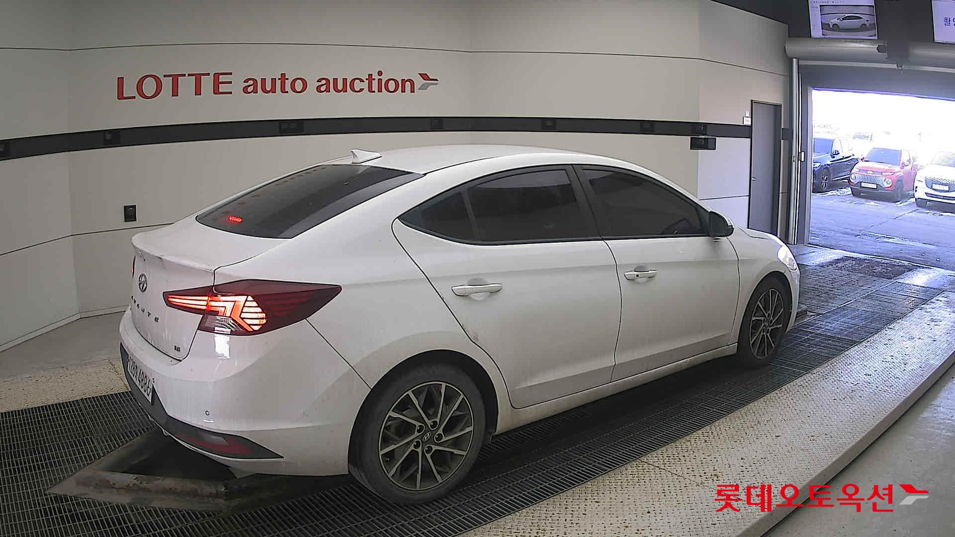 Hyundai Avante id 3633546 из Кореи 19