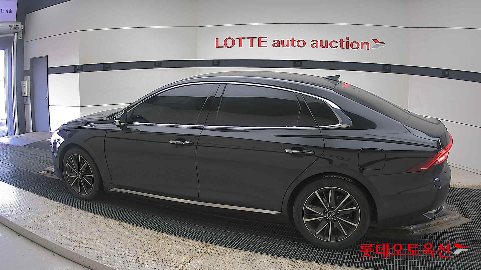 Hyundai Grandeur id 3628781 из Кореи 11