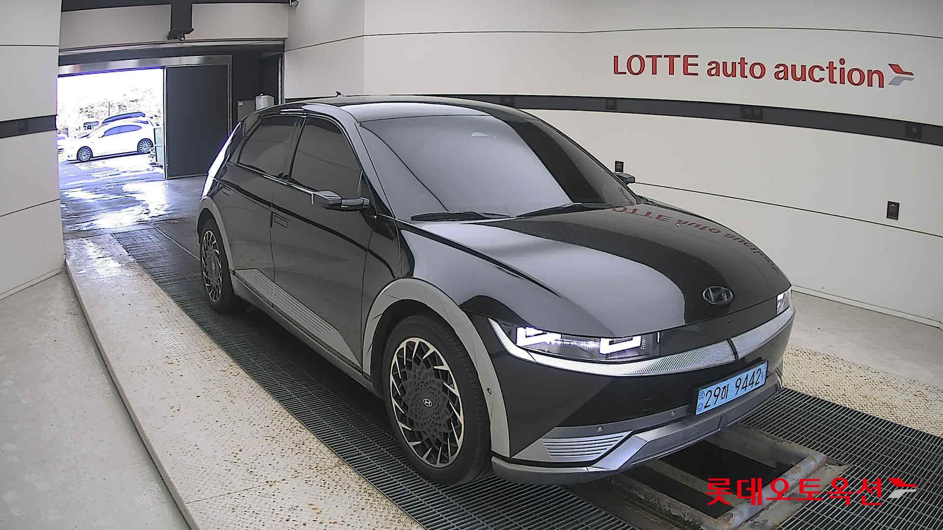 Hyundai IONIQ 5 2022 Phantom Black Pearl из Кореи, фото 2