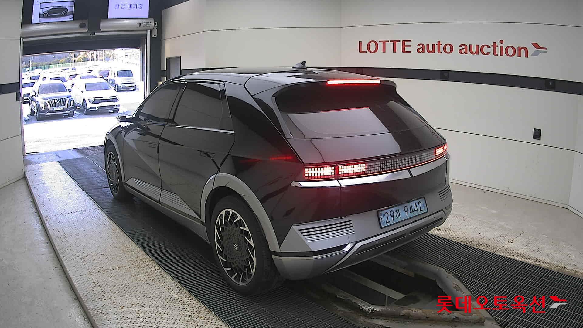 Hyundai IONIQ 5 2022 Phantom Black Pearl из Кореи, фото 6