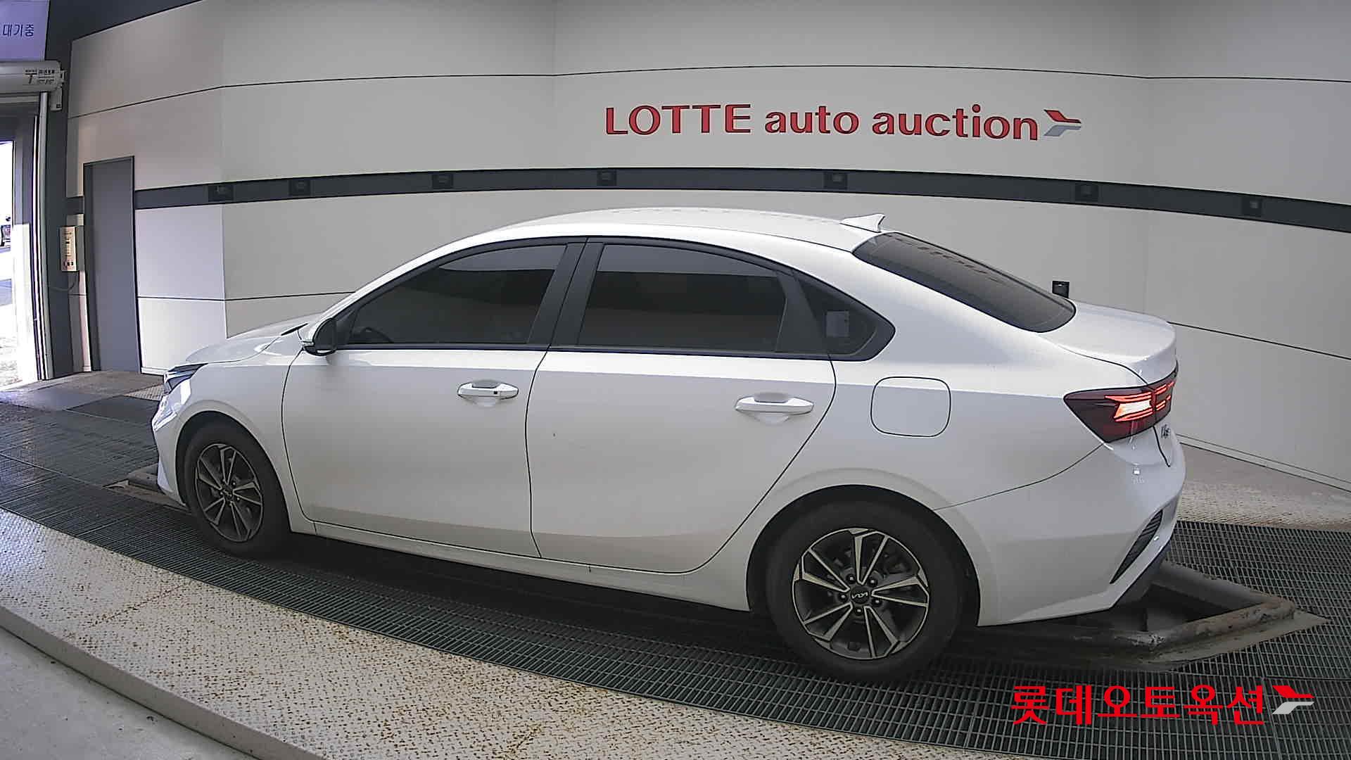 Kia K3 id 3628819 из Кореи 11