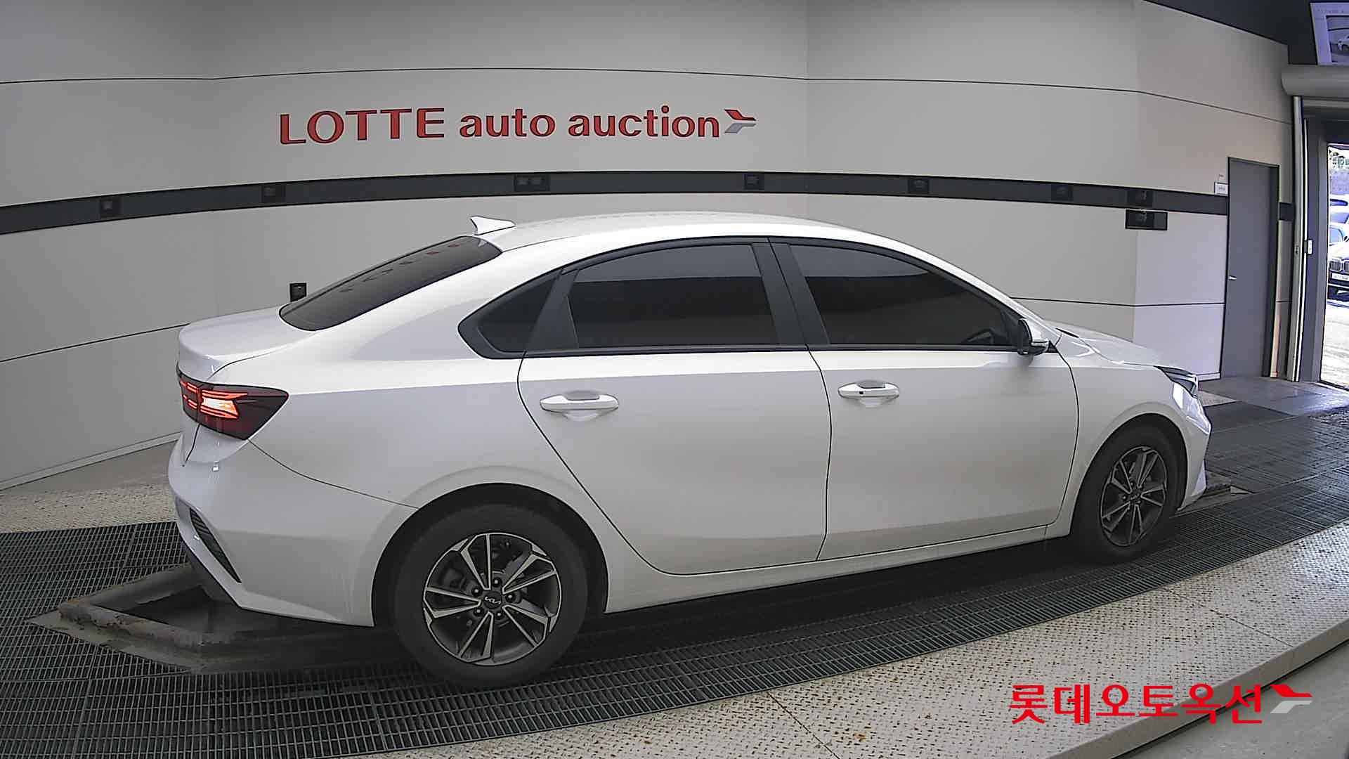 Kia K3 id 3628819 из Кореи 18