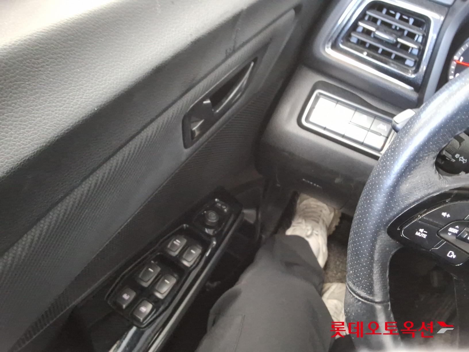 SsangYong Tivoli id 3633691 из Кореи 28