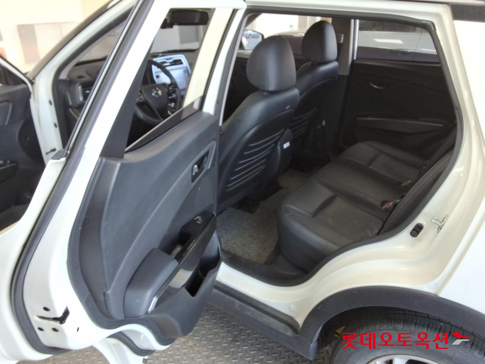 SsangYong Tivoli id 3633691 из Кореи 36