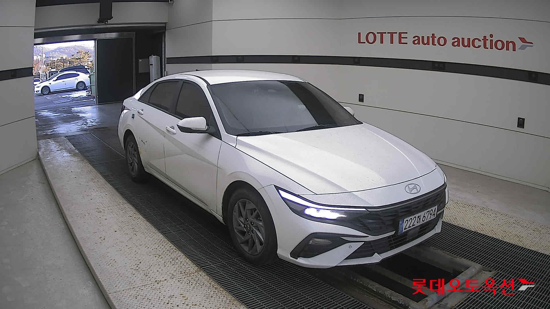 Hyundai Avante Hybrid 2025 Atlas White из Кореи, фото 2