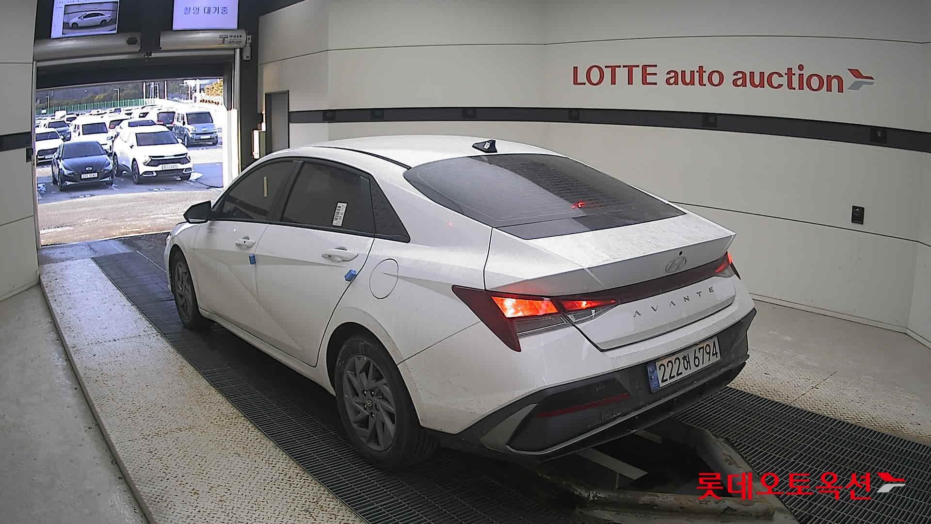 Hyundai Avante Hybrid 2025 Atlas White из Кореи, фото 6