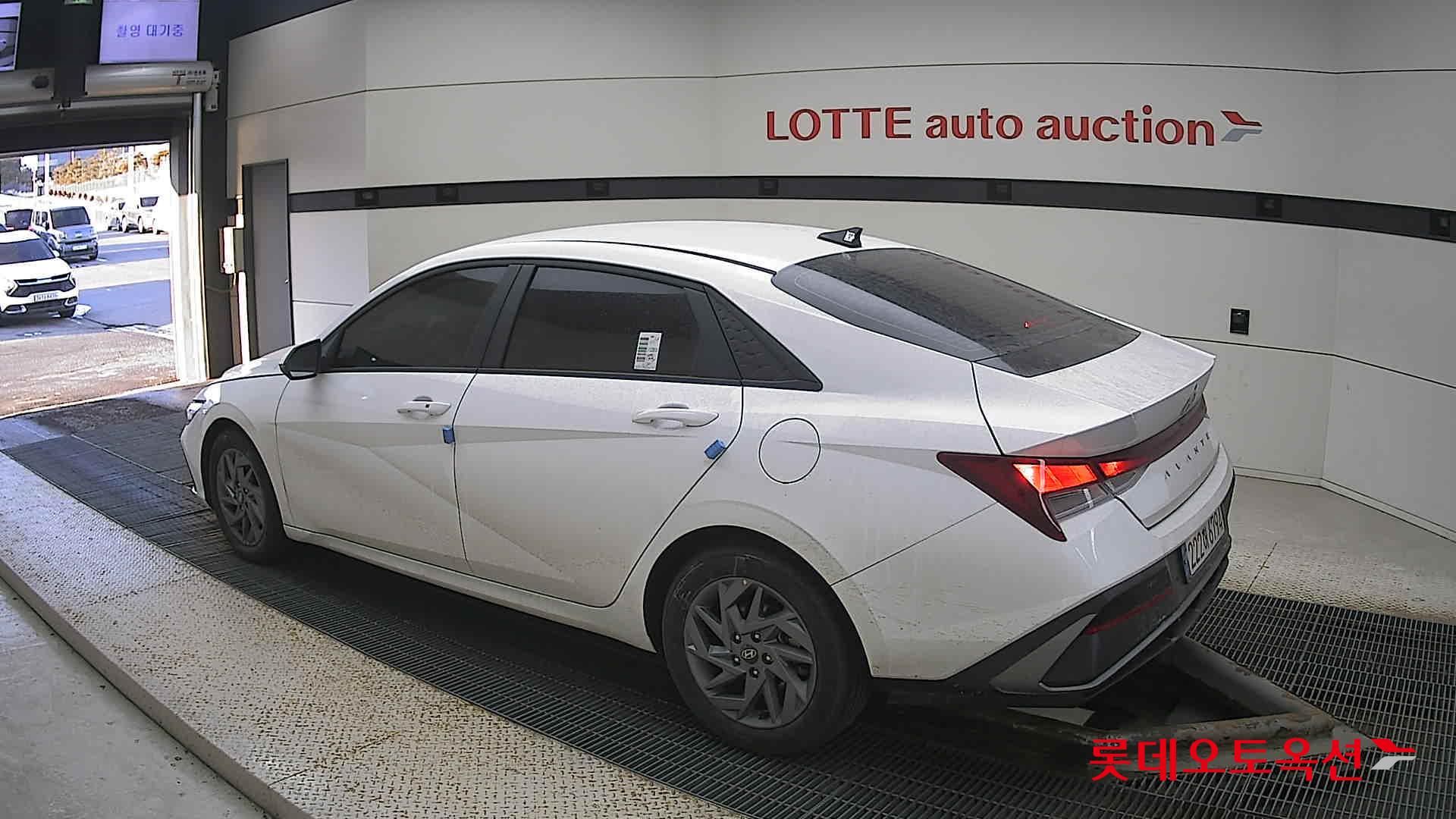 Hyundai Avante Hybrid id 3633578 из Кореи 10