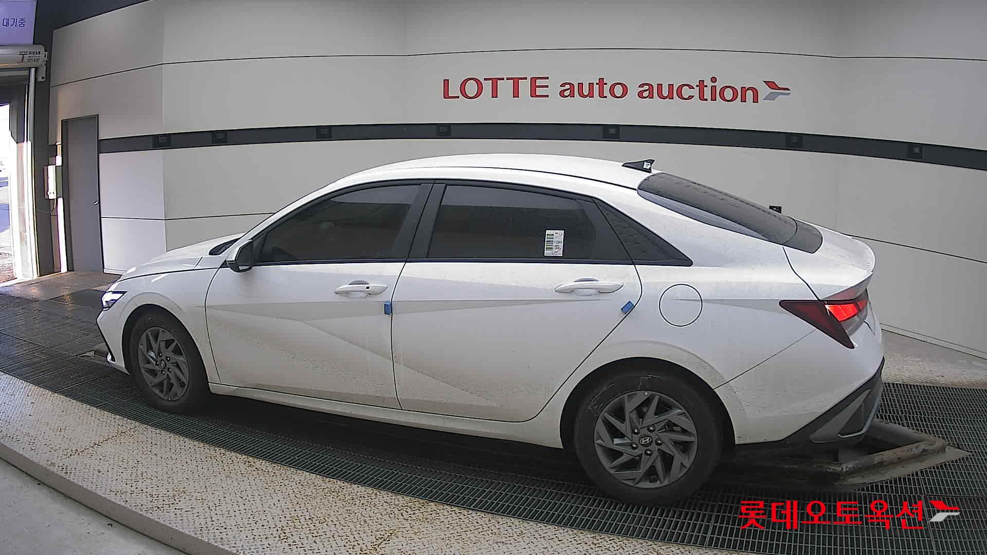 Hyundai Avante Hybrid id 3633578 из Кореи 11