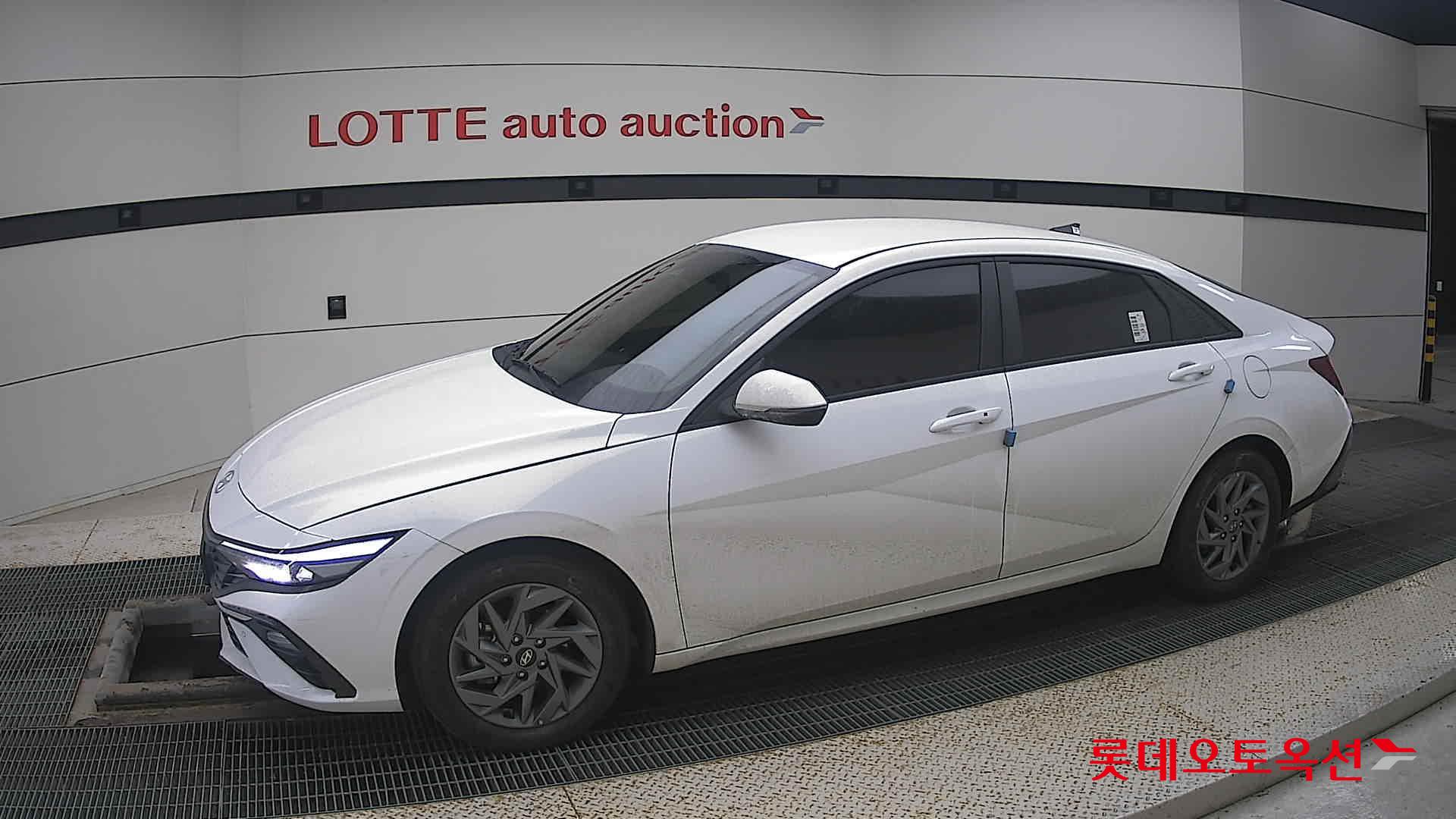 Hyundai Avante Hybrid id 3633578 из Кореи 12