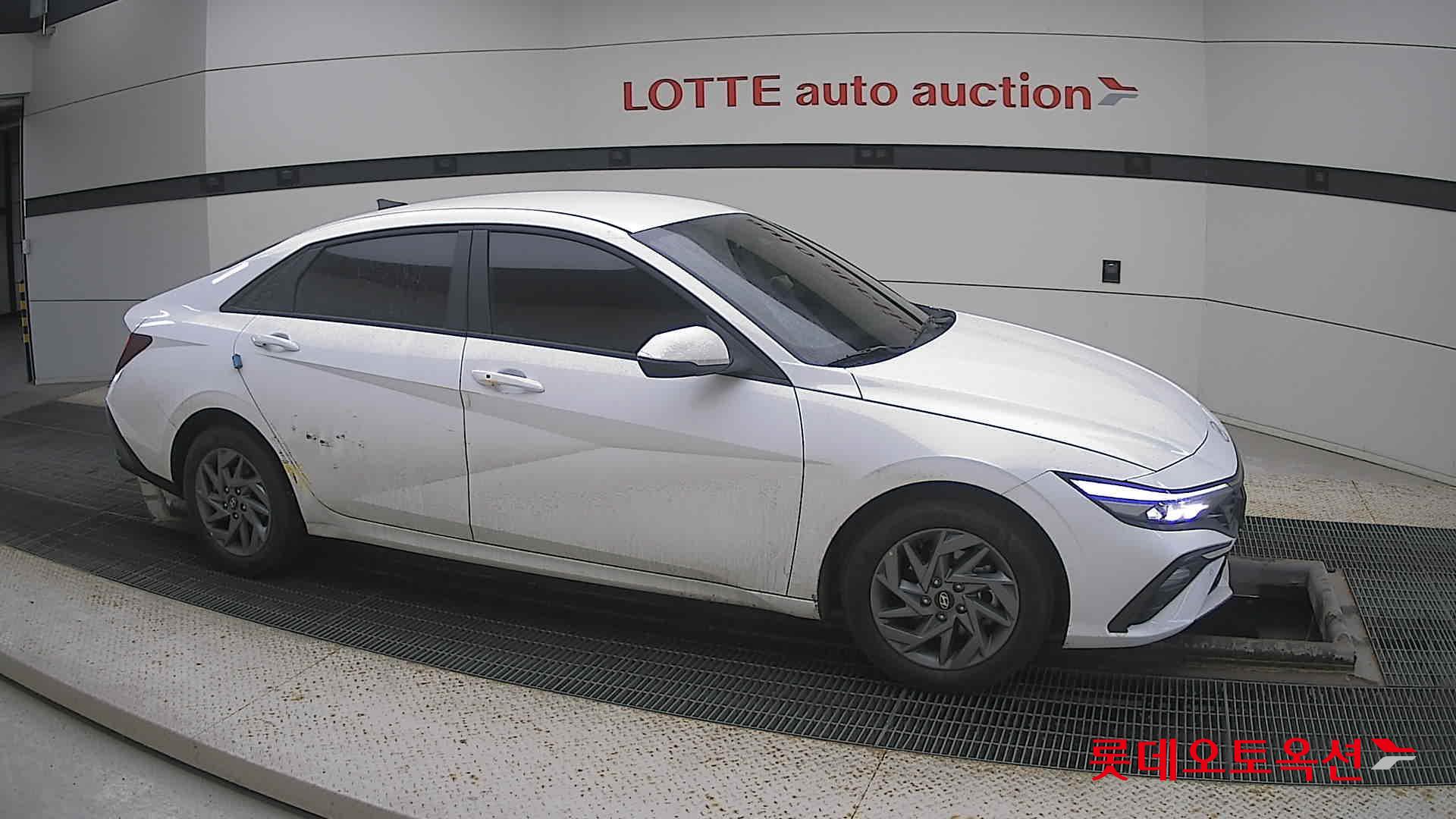 Hyundai Avante Hybrid id 3633578 из Кореи 17