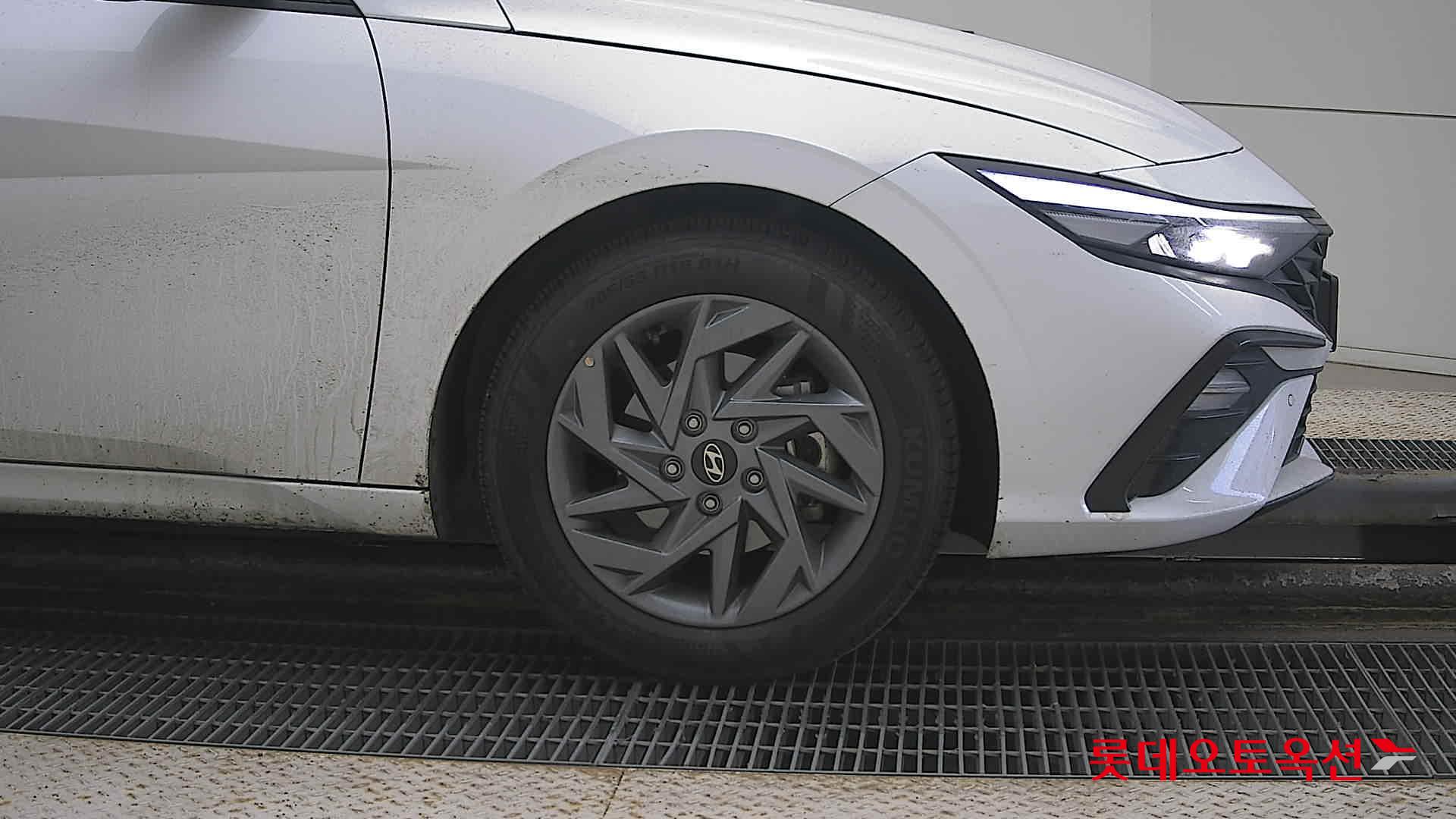 Hyundai Avante Hybrid id 3633578 из Кореи 23