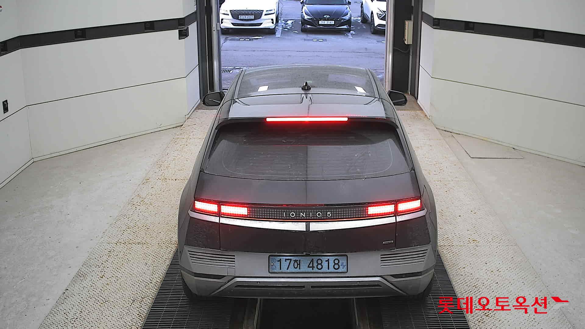 Hyundai IONIQ 5 2022 Phantom Black Pearl из Кореи, фото 5