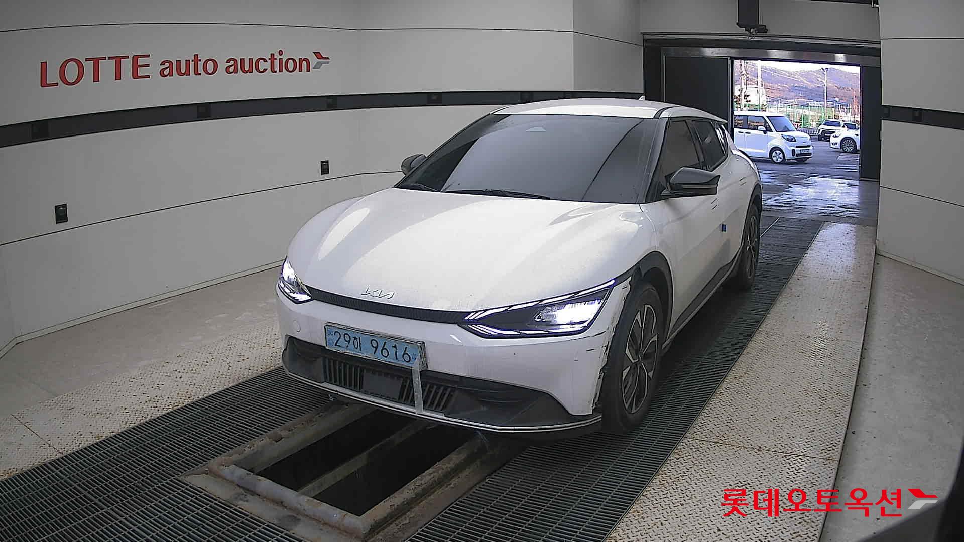 Kia EV6 2022 Snow White Pearl из Кореи