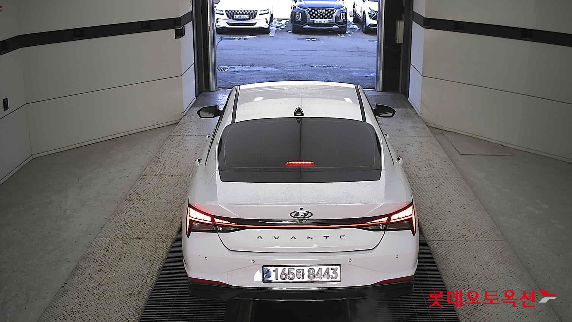 Hyundai Avante 2022 Polar White из Кореи, фото 5