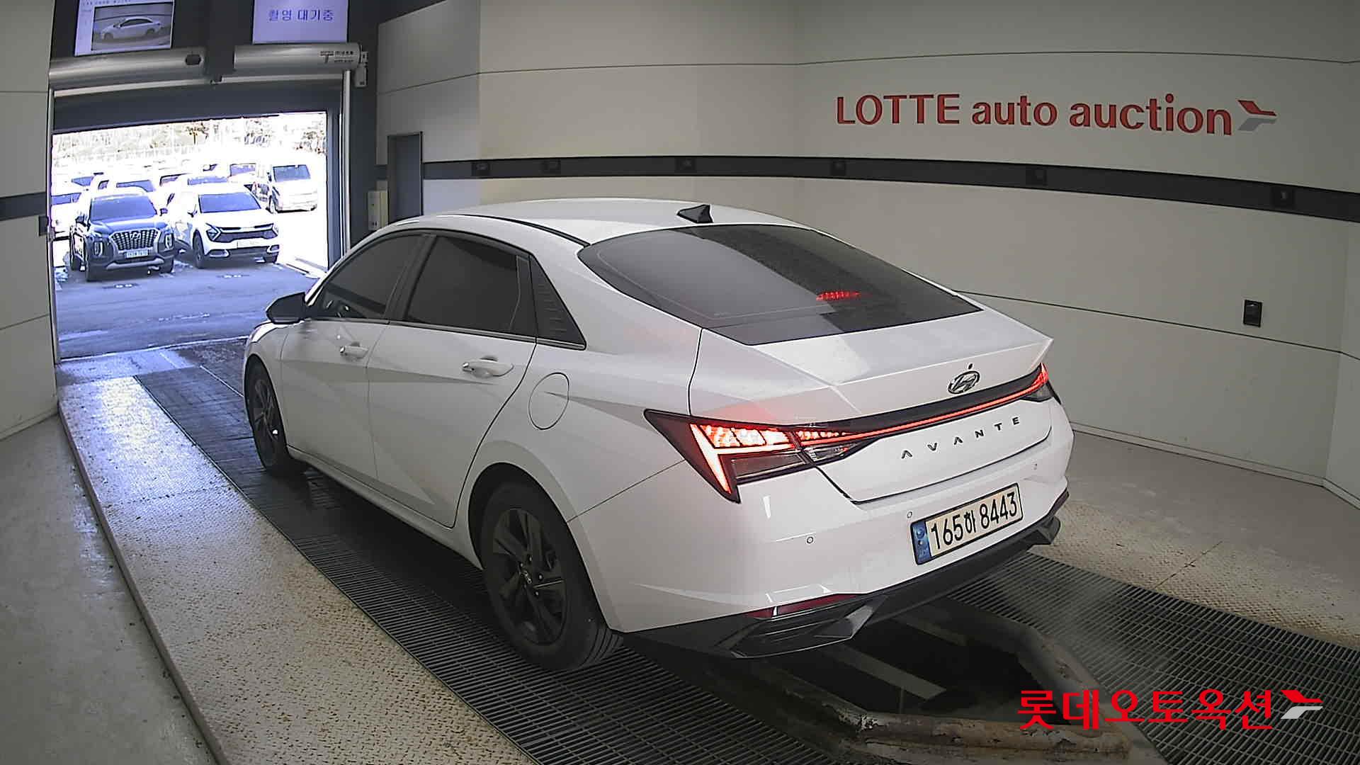 Hyundai Avante 2022 Polar White из Кореи, фото 6