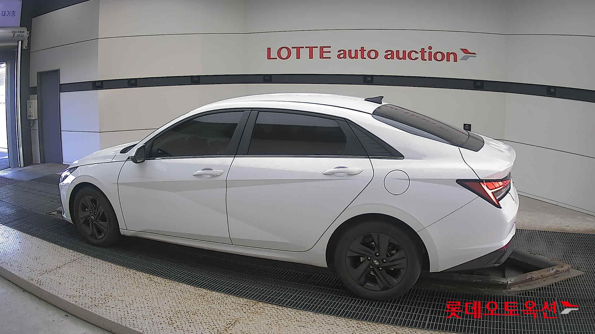 Hyundai Avante id 3633542 из Кореи 11