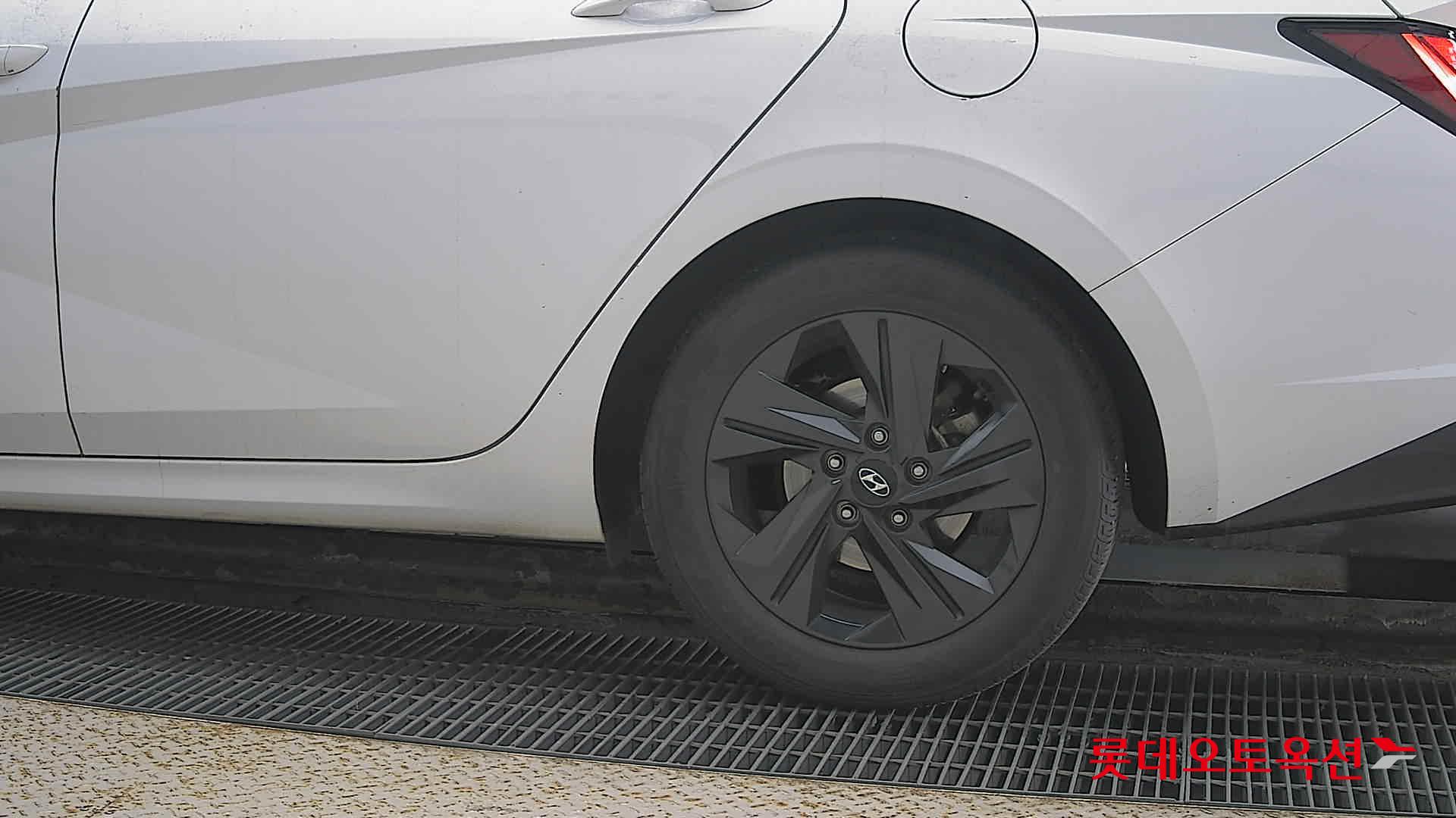 Hyundai Avante id 3633542 из Кореи 22