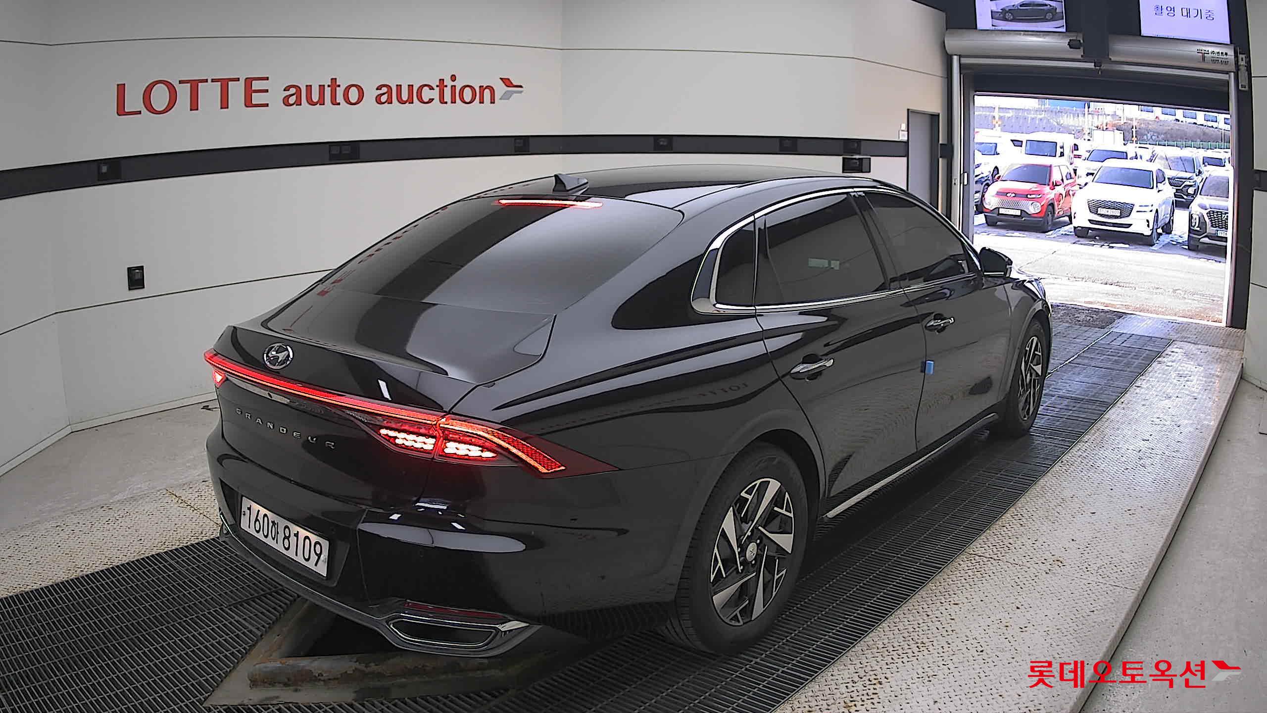 Hyundai Grandeur Hybrid 2022 Midnight Black Pearl из Кореи, фото 4