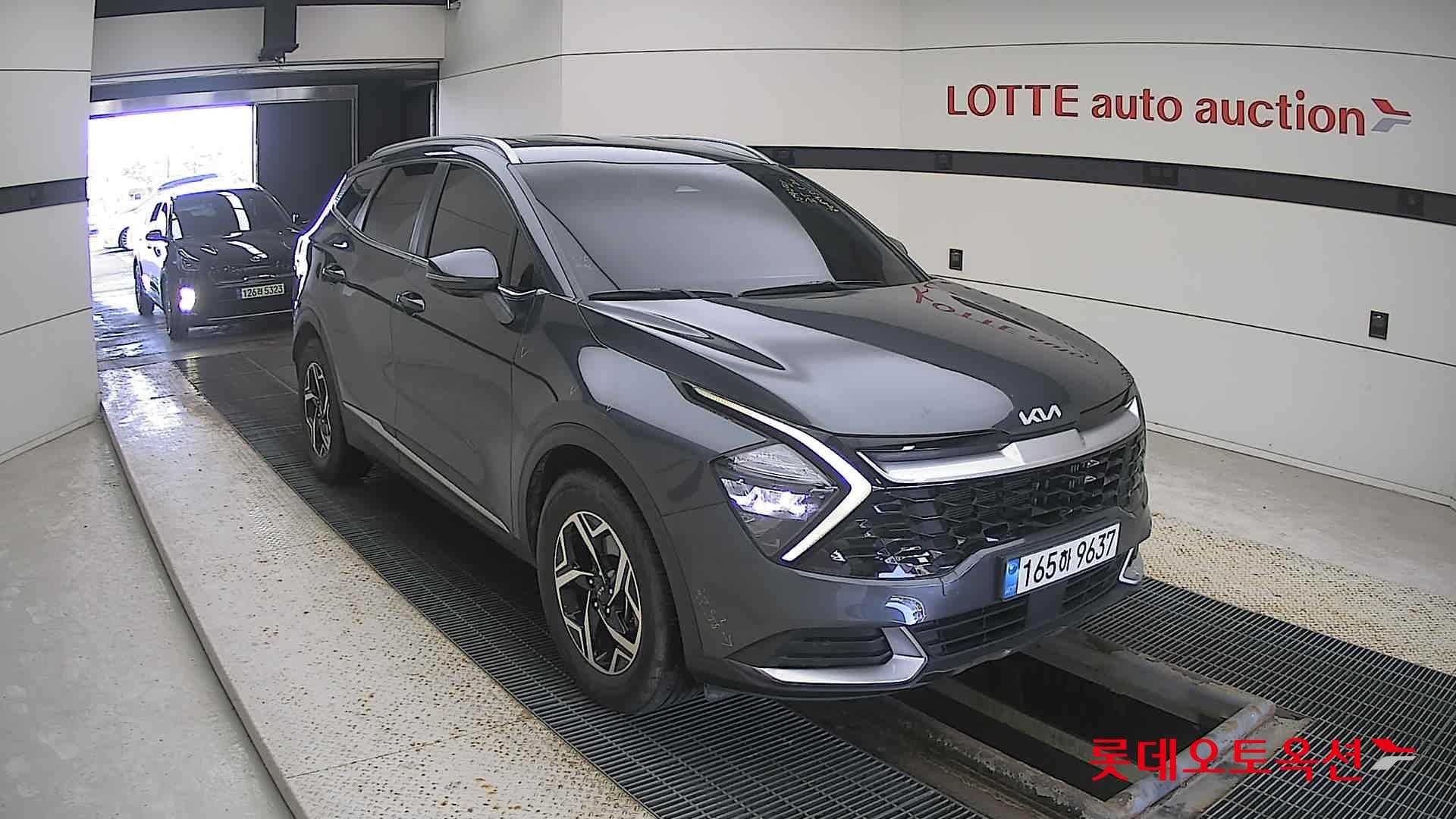 Kia Sportage 2022 Gravity Gray из Кореи, фото 2
